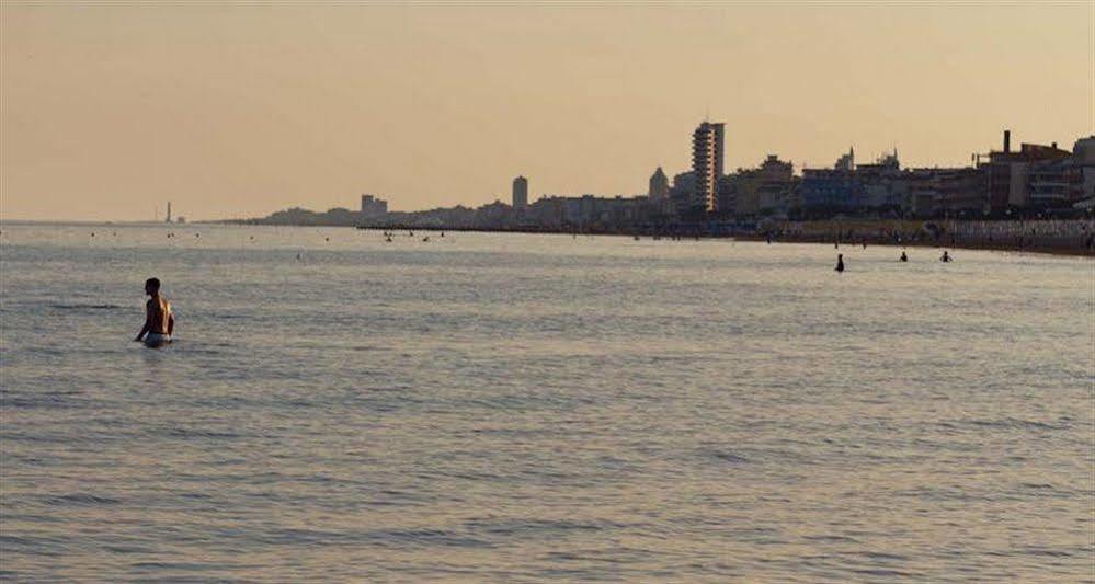 Camping Village Malibu Beach Lido di Jesolo Exteriör bild